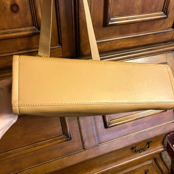 NWT Michael Kors GIGI Caramel Large Logo Jacquard Tote Bag ✨ NWT - Picture 10 of 13